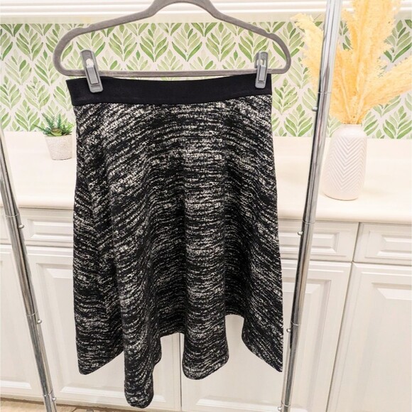 ⭐Marled Banana Republic Textured Knit Midi Skirt, Cocoon, Polyester Blend 10⭐ - Picture 2 of 7